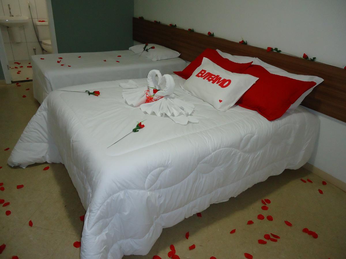 Deed'S Hotel Mantenopolis Bagian luar foto